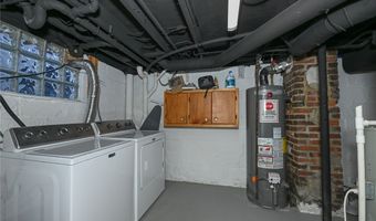 1033 Herberich Ave, Akron, OH 44301