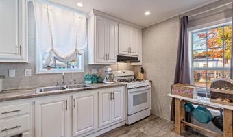 37 Avenue C, Burlington, VT 05408