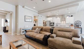 945 Datura Dr, Alamogordo, NM 88310