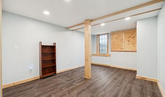 441 Rhoades Hill Rd, Barnard, VT 05031