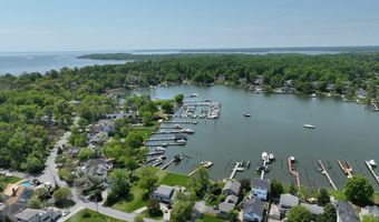 48 E LAKE Dr, Annapolis, MD 21403