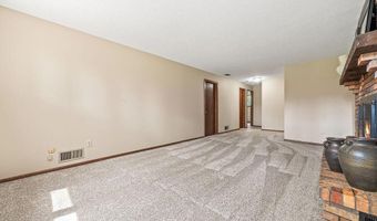 1088 Whitney Dr, Apple Valley, MN 55124