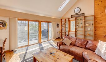176 Reservoir Rd, Campton, NH 03223