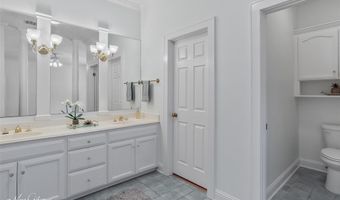 4936 Old Oak Dr, Benton, LA 71006