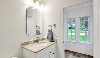 11 Shields St, Newport, RI 02840