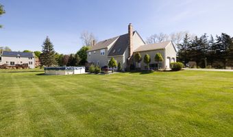 5 Pondside Pl, Cheshire, CT 06410