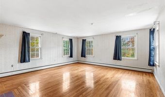 101 Cobble Hill Rd, Lincoln, RI 02865