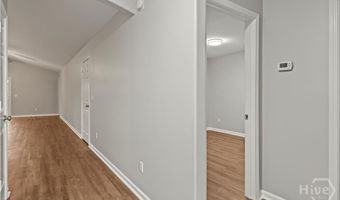 6 Spring Lake Cir, Savannah, GA 31407
