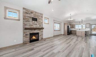 8507 W Bryggen Ct, Sioux Falls, SD 57106