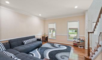 43878 CAMELLIA St, Ashburn, VA 20147