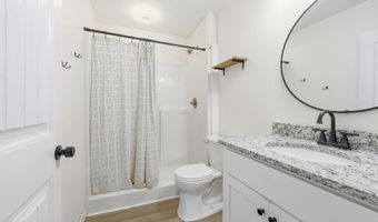 160 Leadwood St, Andrews, SC 29510