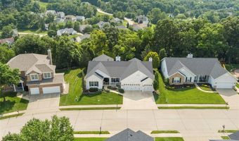 1136 New Ballwin Oaks Dr, Ballwin, MO 63021