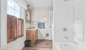 2195 Blenheim Ave, Alliance, OH 44601