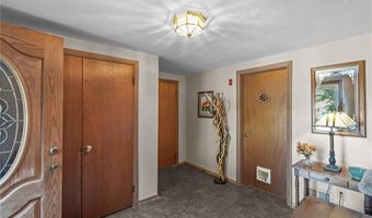 26 Lloyd Dr, Coventry, RI 02816