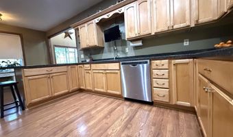 810 Glen Meadows Pkwy, Bedford, IN 47421