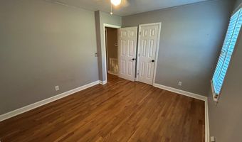 106 SHORE Dr, Big Sandy, TN 38221