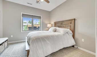 905 Emerald Pines Dr, Arnolds Park, IA 51331