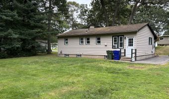 42 Briarwood Dr, Old Saybrook, CT 06475