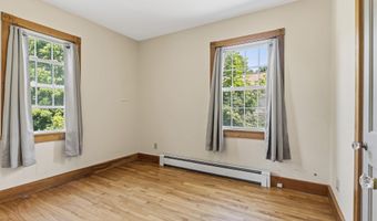 5 Pine St, Augusta, ME 04330