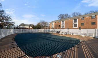 917 Claytonbrook Dr 3, Ballwin, MO 63011