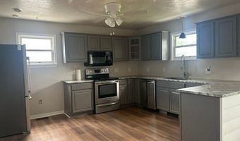 2372 Triplett Blvd, Akron, OH 44312