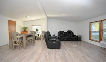 22 Woodlawn Dr, Allenstown, NH 03275