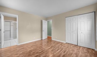 111 E Magnolia St, Arlington Heights, IL 60005