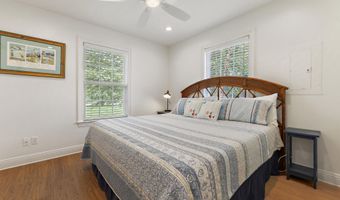 103 Oak Dr, Bay St. Louis, MS 39520