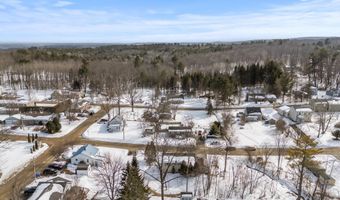 72 Louise St, Auburn, ME 04210