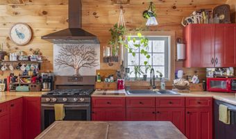 21 Crittenden Rd, Bradford, NH 03221