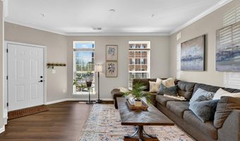 42227 PIEBALD Sq, Aldie, VA 20105