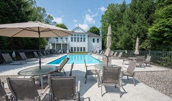 311 Still Water Cir 311, Brookfield, CT 06804
