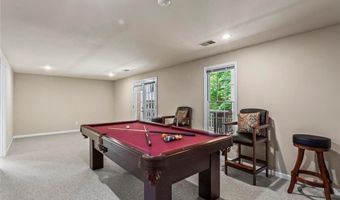 1605 Spinnaker Dr, Alpharetta, GA 30005