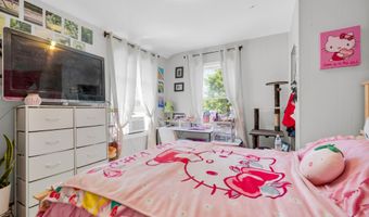 3 Willoughby St, Bristol, CT 06010