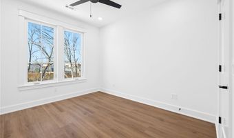825 NW 14th St, Bentonville, AR 72712