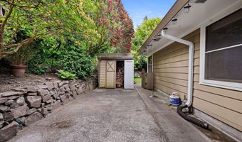 1228 11TH St, Astoria, OR 97103