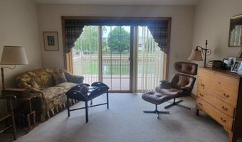 611 Spring View Cir, Beatrice, NE 68310