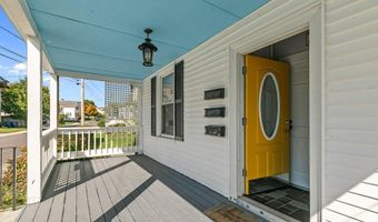 7 Caswell Ave, Newport, RI 02840