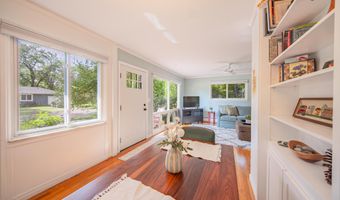 2104 S Circle Dr, Ann Arbor, MI 48103