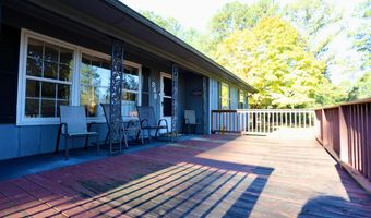 948 Pinebluff Lake Rd, Aberdeen, NC 28315