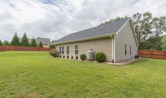 101 Pine Lake Ranch Rd, Belton, SC 29627