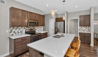 1906 Duff Ave, Ames, IA 50010