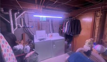 90 Brookdale St, Cumberland, RI 02864