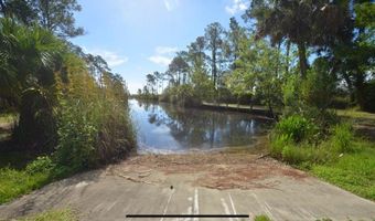 574 Walker Ln, Apalachicola, FL 32320