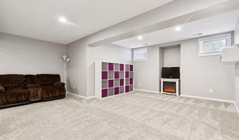 24769 STONE PILLAR Dr, Aldie, VA 20105