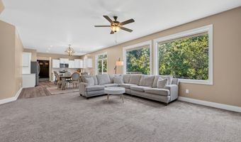 5816 Allerton Dr, Ames, IA 50014