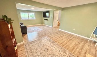 1191 N Lawrence Hollow Dr, Bloomfield, IN 47424