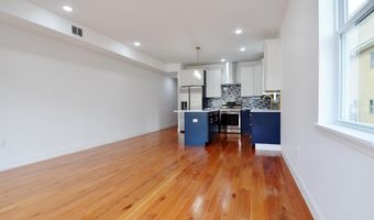 92 W 6TH St, Bayonne, NJ 07002