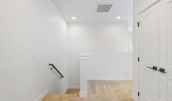 18 Ogden St, Cascade, ID 83611