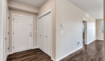 17181 SW SNOWDALE St 105, Beaverton, OR 97007